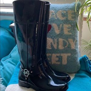 💙Michael Michael Kors Navy Rain Boots💙 size 8